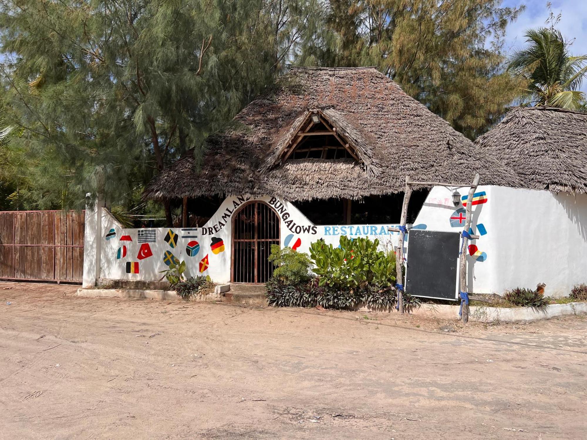 Dreamland Bungalows Michamvi Kae ภายนอก รูปภาพ